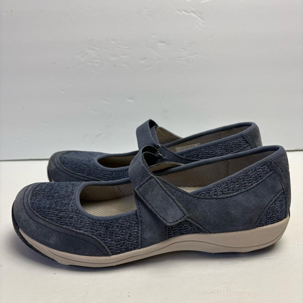 Dansko Blue Hennie and Cream Mary Jane Flats Size 39 8.5 9